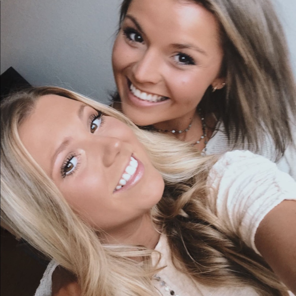 Meet your Posher, Ava